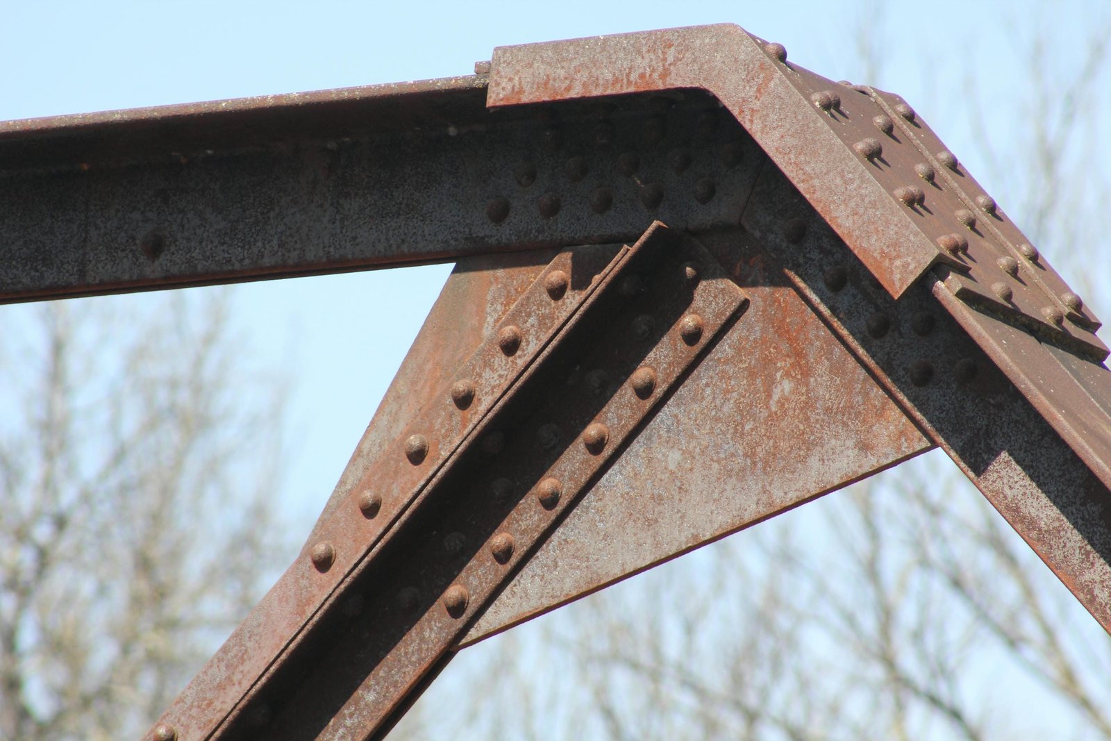 Upper angle connection